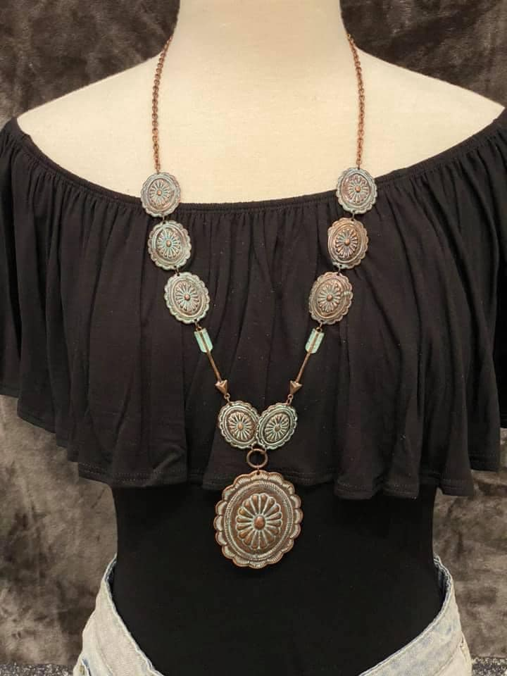 Concho Turquoise Detail Necklace